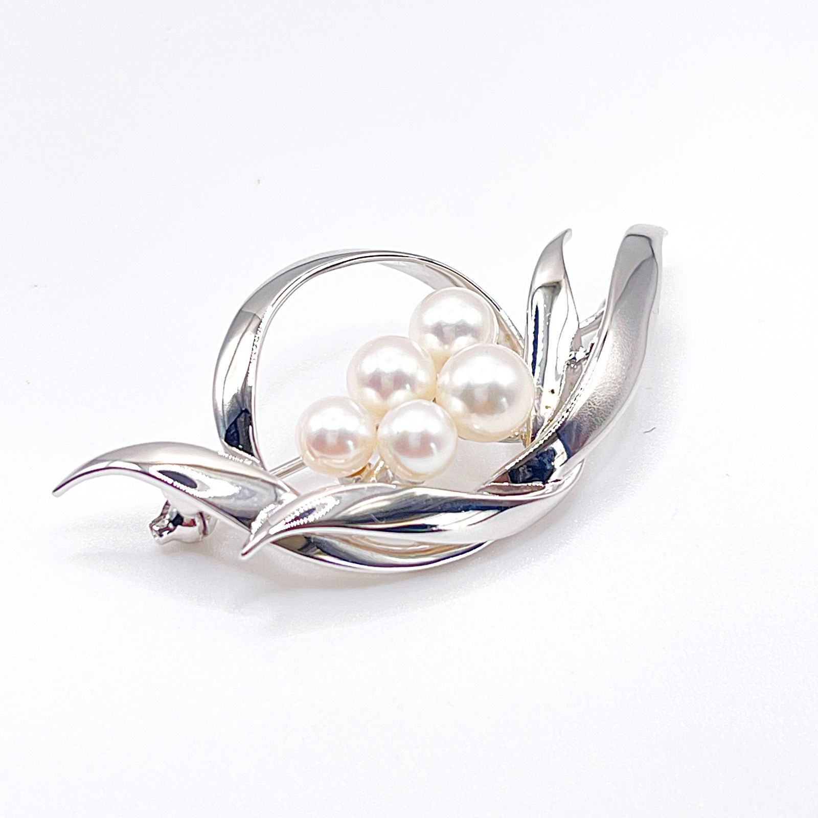 極美品✨MIKIMOTO ミキモト パール　ブローチ　コサージュ 極美品 MIKIMOTO ミキモト パールブローチ コサージュ 5粒