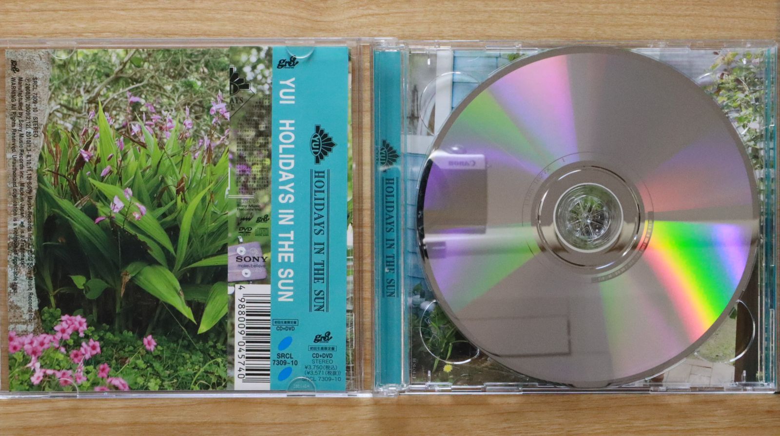 国内盤CD☆ユイ/YUI□ HOLIDAYS IN THE SUN【初回生産限定盤】CD