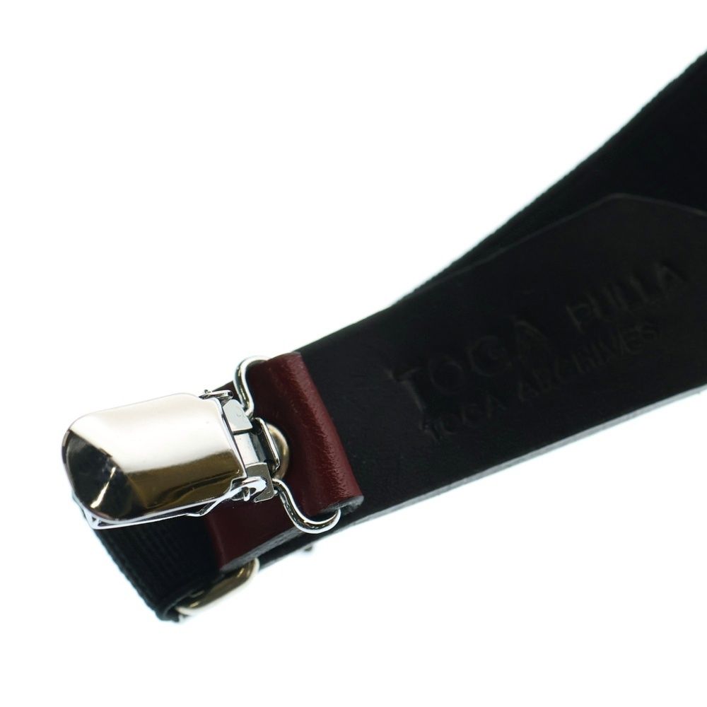 TOGA PULLA (トーガ プルラ) コンチョ サスペンダー ボールド