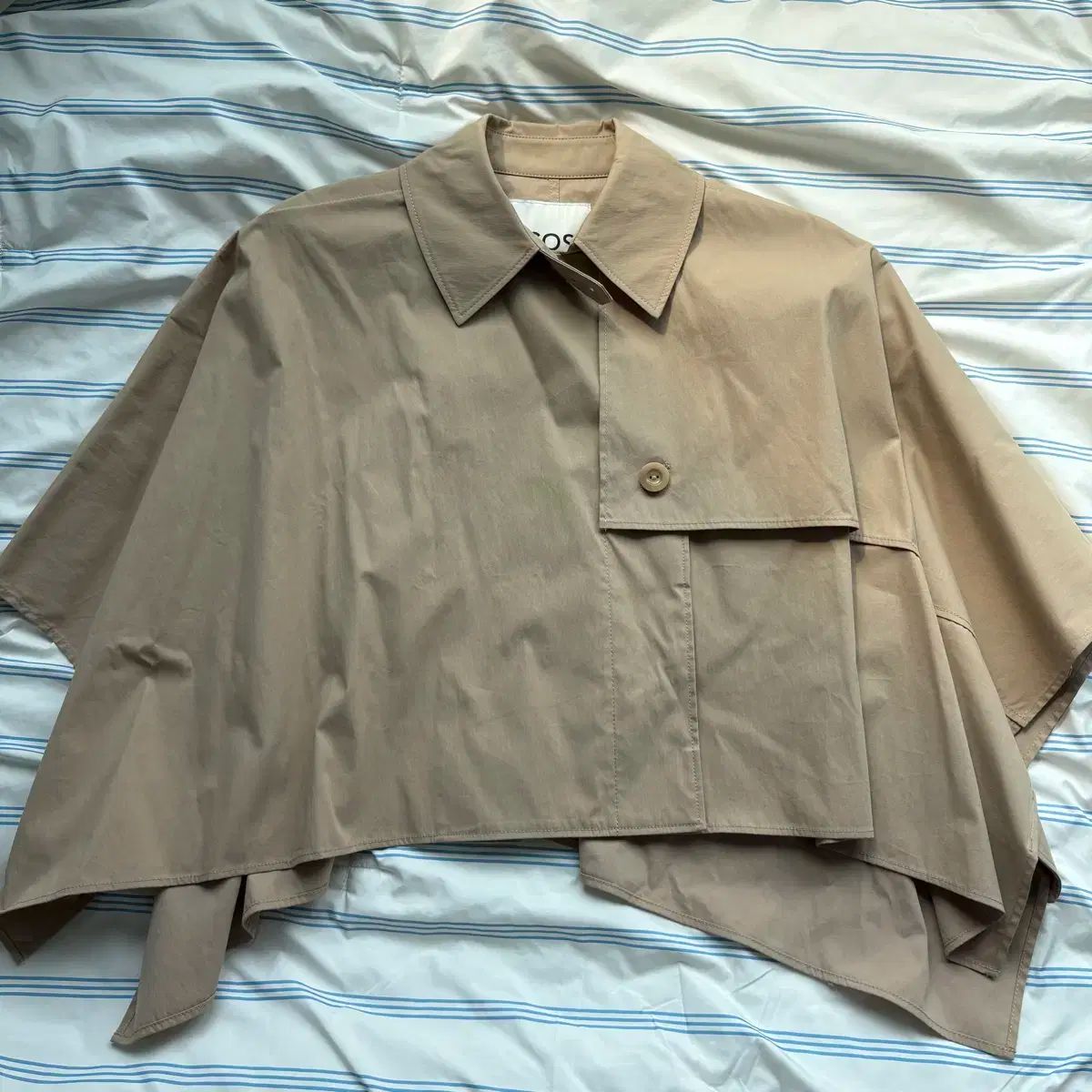 COS クロップド　トレンチコートケープ CROPPED TRENCH COAT CAPE クロップド トレンチコートケープ