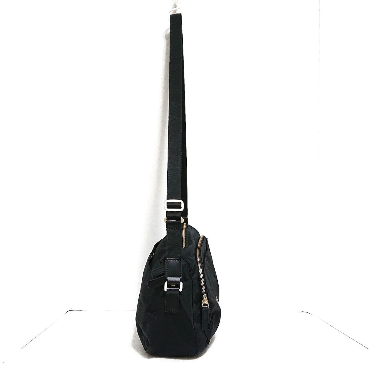 agnes b(アニエスベー) ショルダーバッグ美品 - FT03-04 黒 agnes b(アニエスベー) ショルダーバッグ美品 - FT03-04 黒