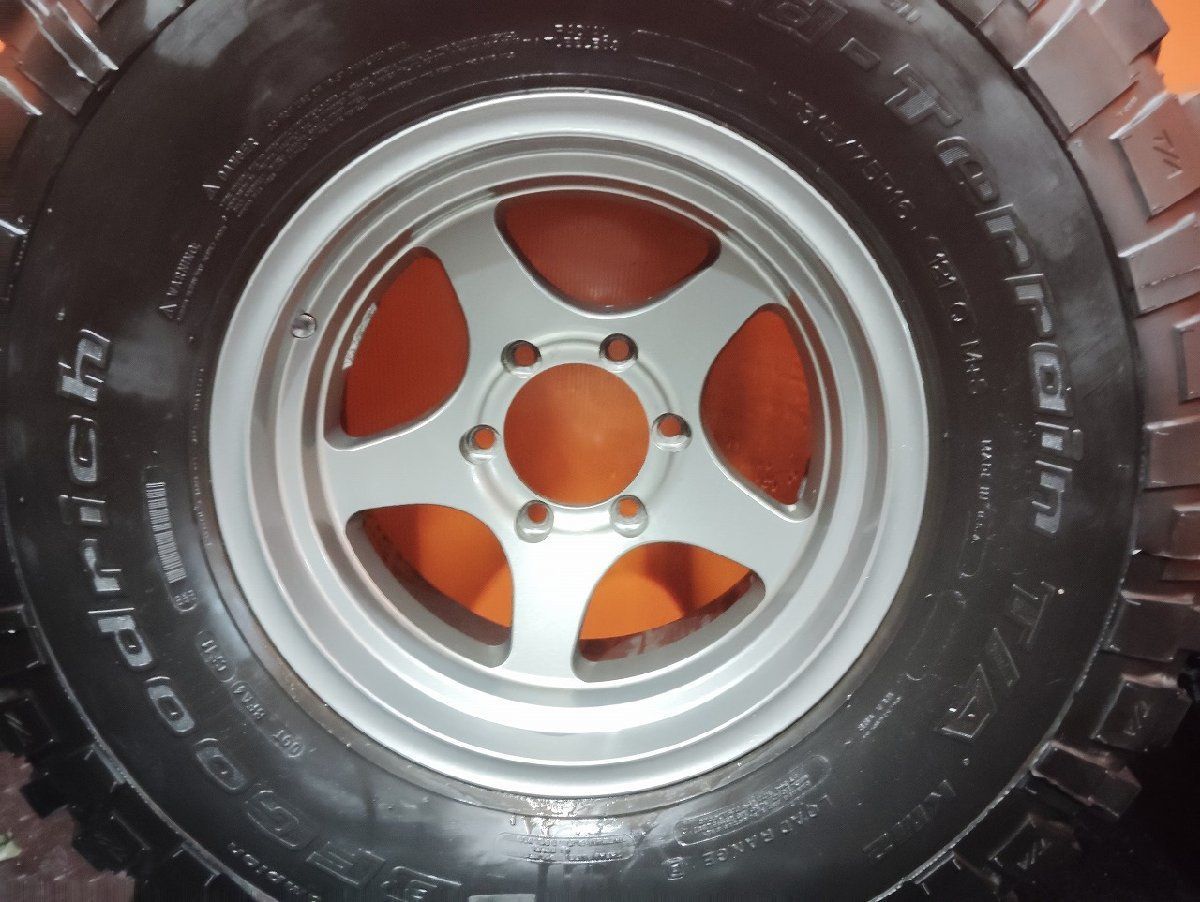 希少【BF Goodrich Mud-Terrain T/A KM2 LT315/75R16】スパイクタイヤ 