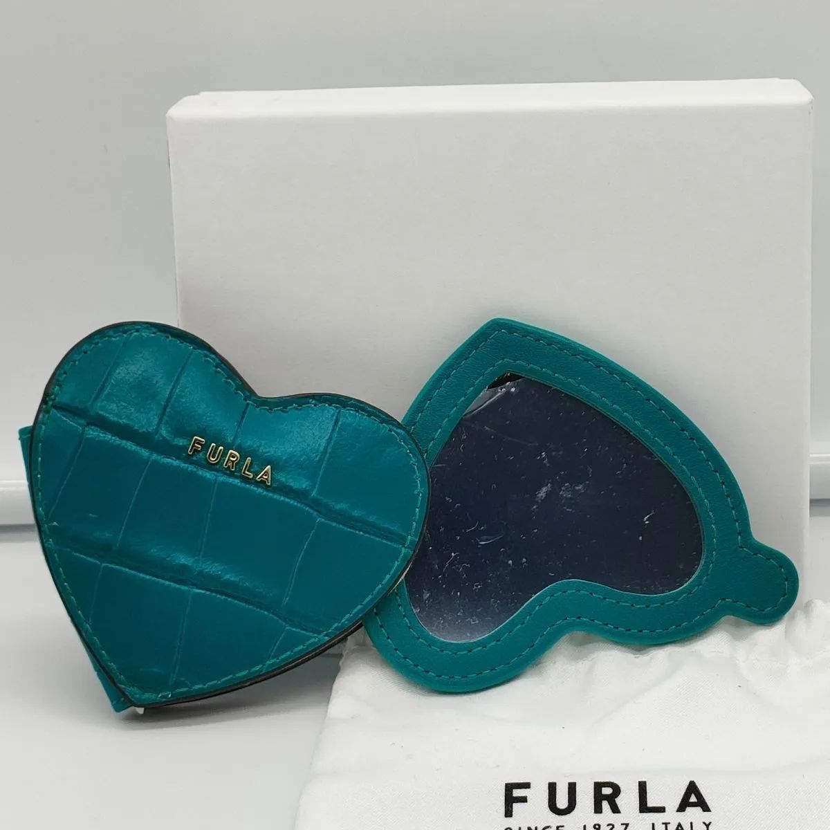 フルラハンドミラー FURLA ハート型 鏡 pelle ノベルティ K112