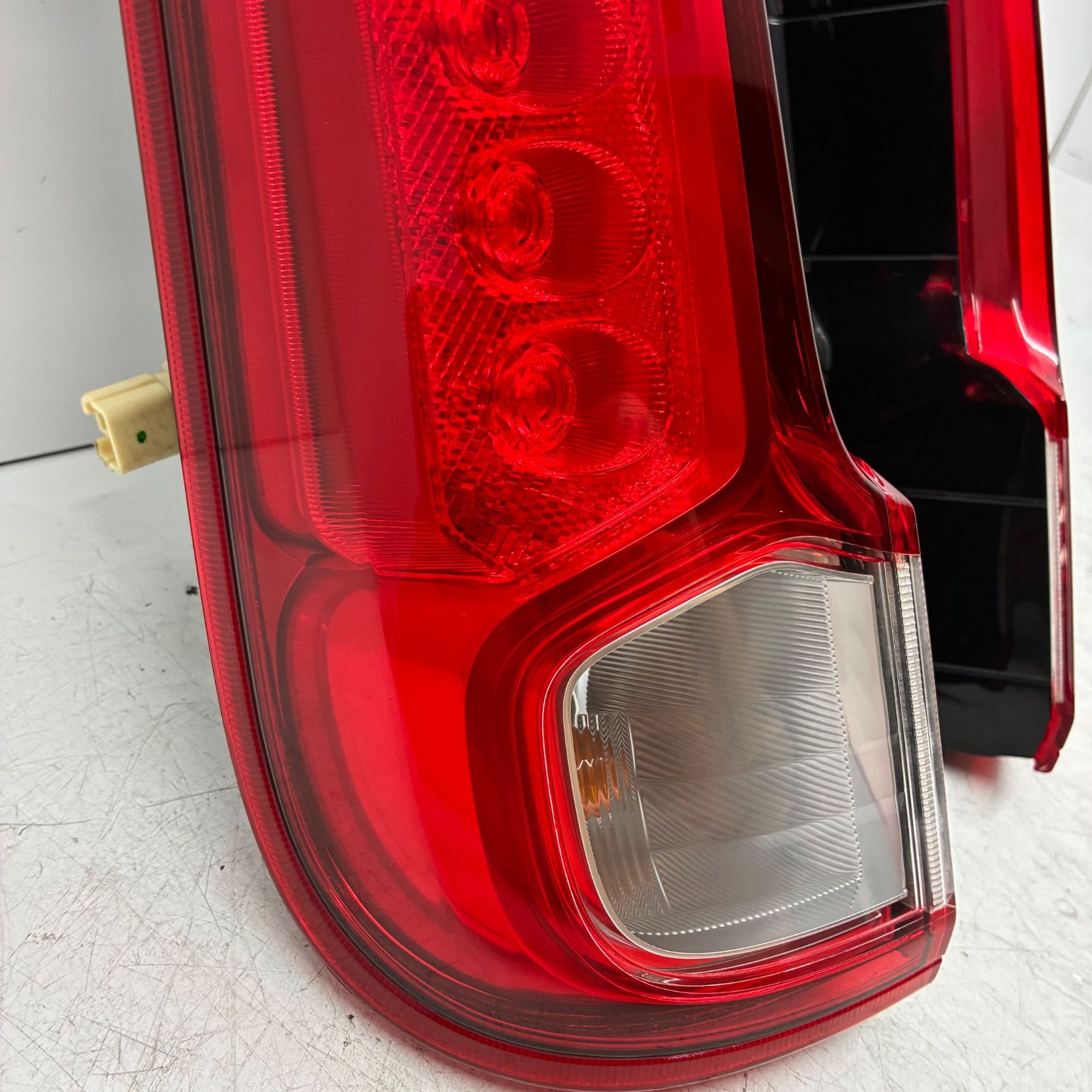 スペーシア MK32S/MK42S フレア MM32S/MM42S 純正　左　スライドドア　左リアドア　 フレンチミントパールメタリック ZWB MK32S MK42S MM32S MM42S スペーシア フレアワゴン 左ドアミラー 電動