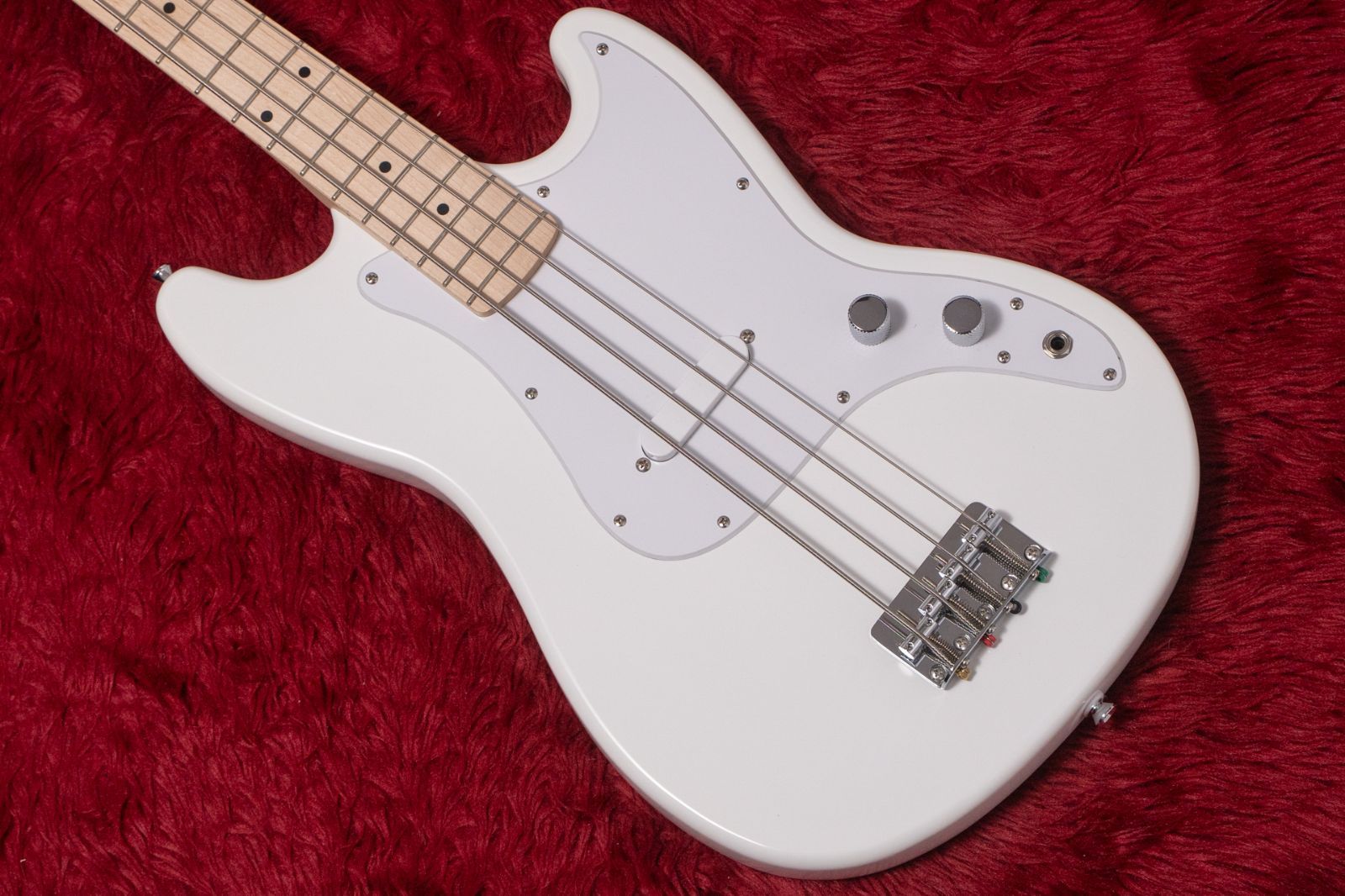 Sire V7 5弦 1st Gen（アルダー、アンティークホワイト） Sire V7 5弦