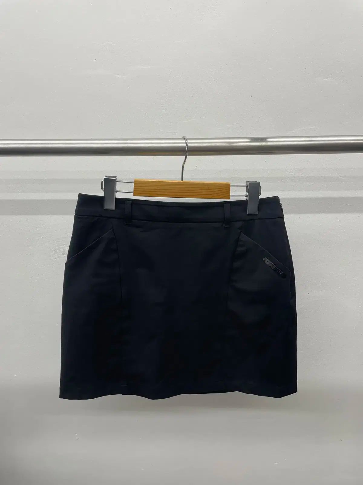 デサント スカート Lサイズ デサントゴルフ スカート Lサイズ デサント