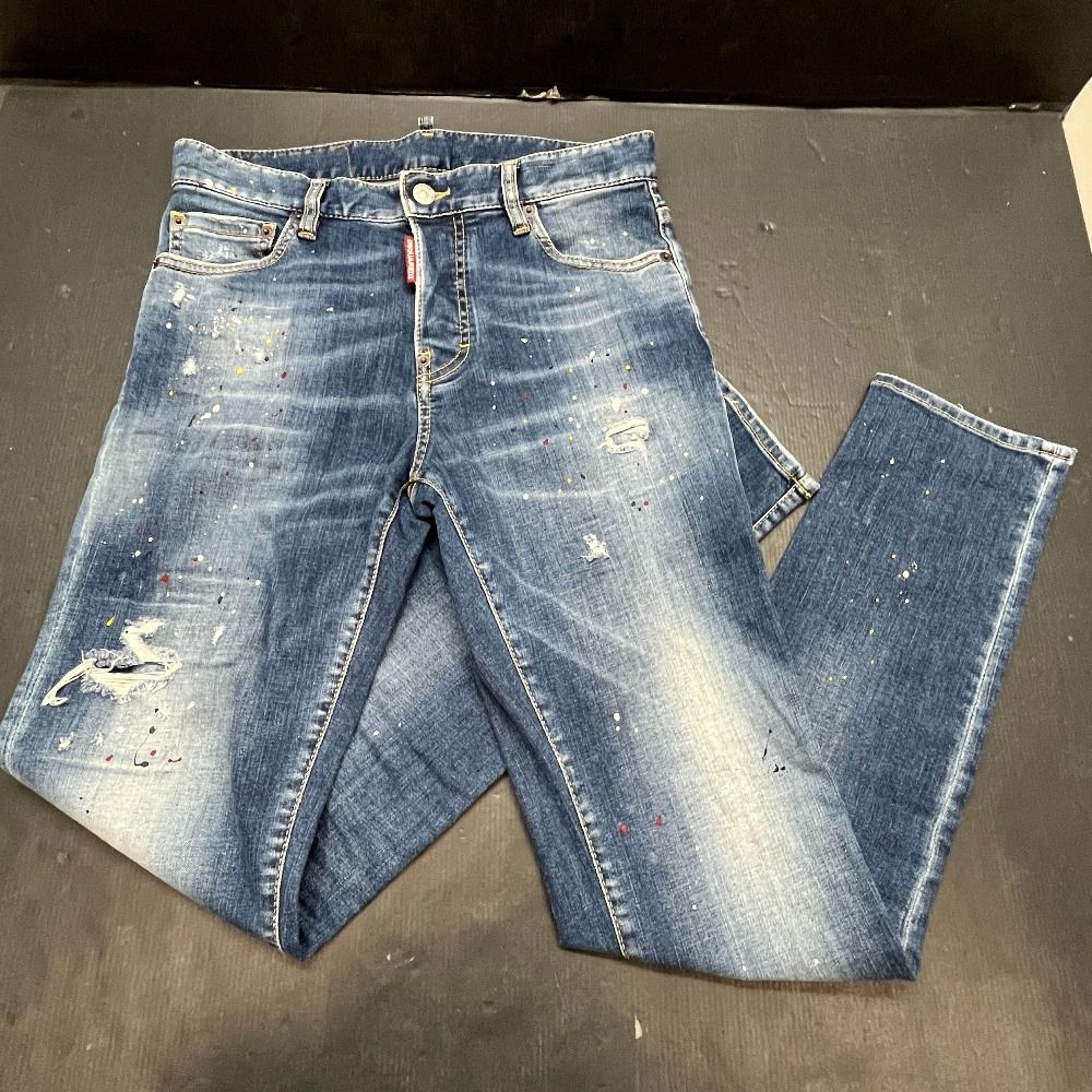 06w14827 ディースクエアード DSQUARED2 42 REGULAR JEAN
