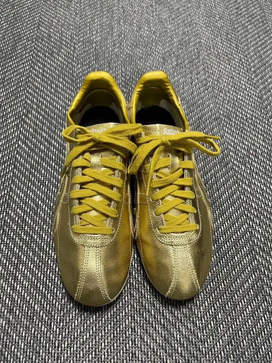245 onitsuka tiger(オニツカタイガー) タイガー ( Onitsuka Tiger ) トリプル ゴールド