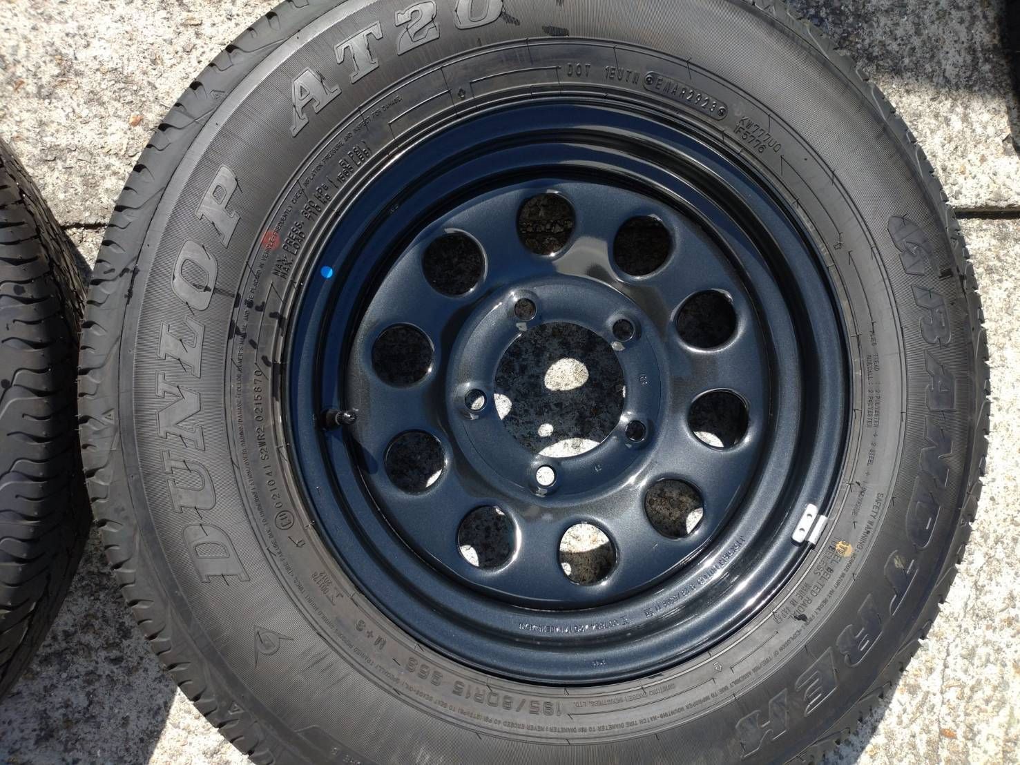 ジムニーシエラ JB74 ダンロップ 195/80R15 4本セット 727 showa-garage_t002-at-24