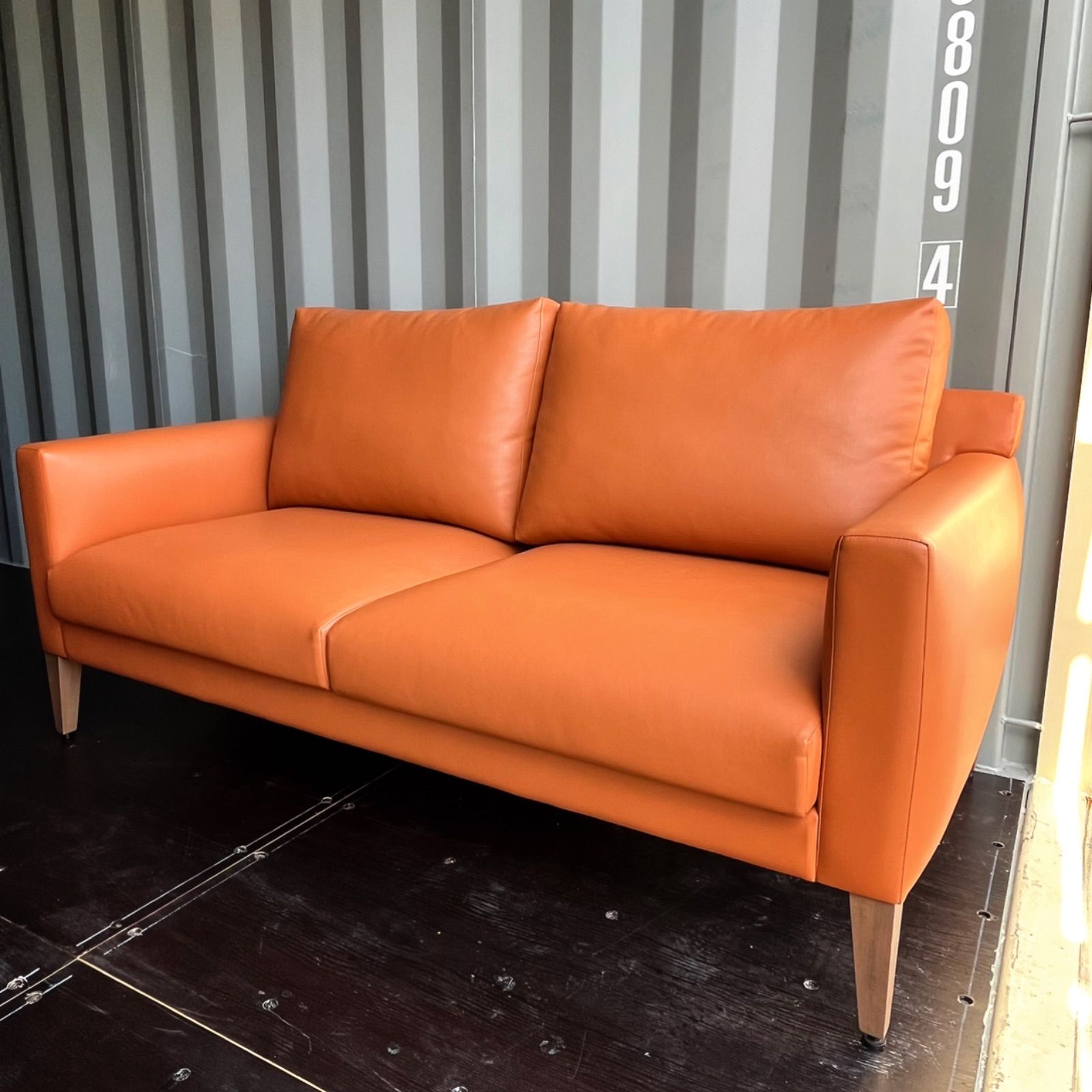 取付無料！ノイエス イタリアモダン風おしゃれインテリアオレンジ合皮