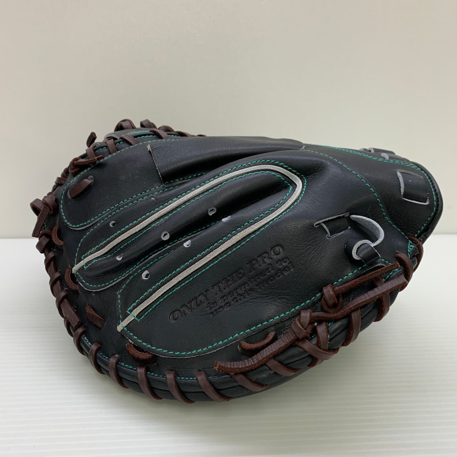 キャッチャーミット 捕手