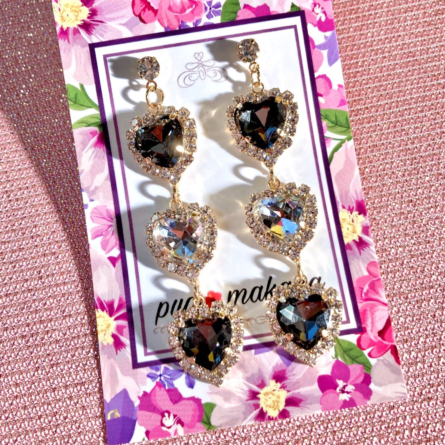 pua🌺makana💜ビジューハート3連ピアス/ブラック