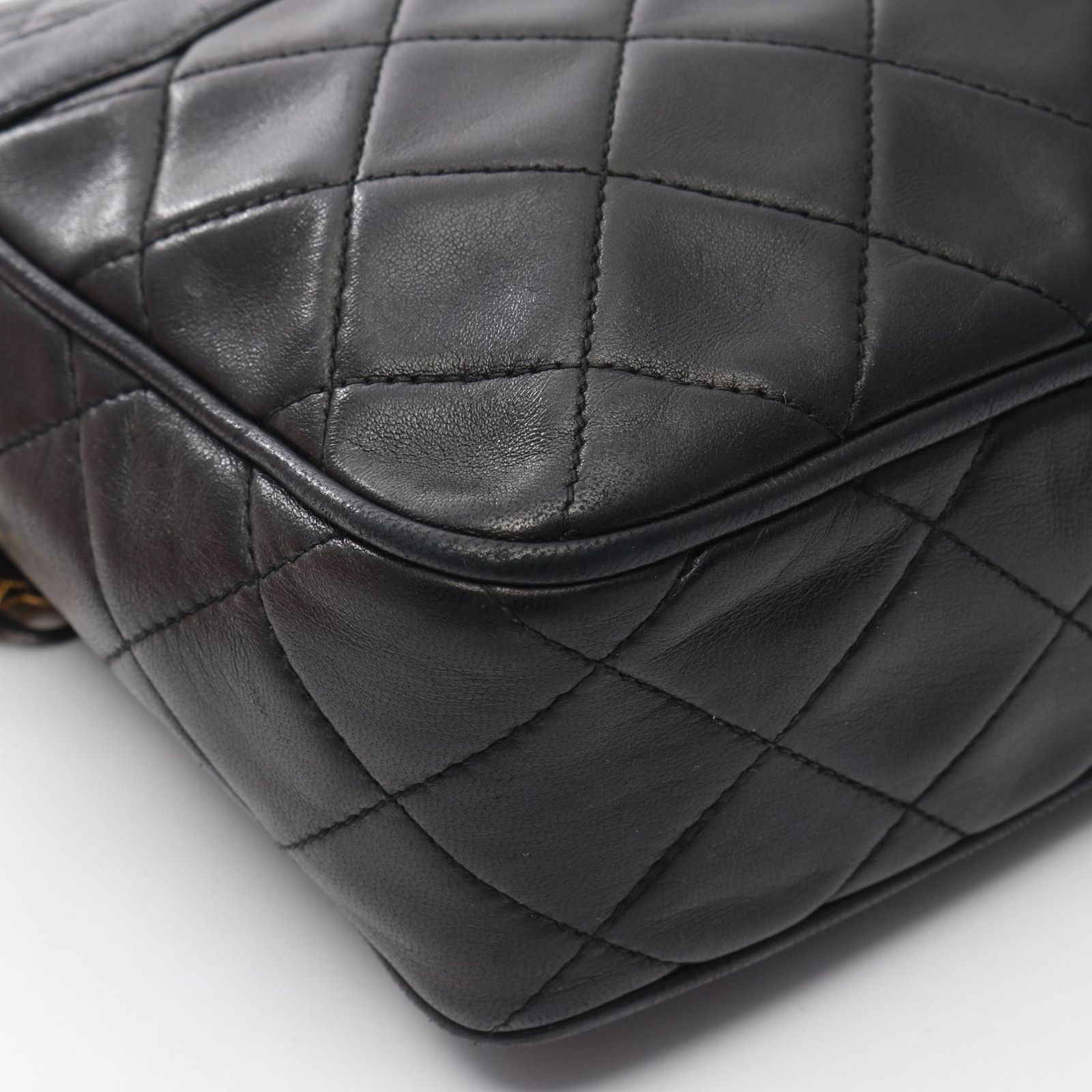 シャネル CHANEL ショルダーバッグ マトラッセ ブラック ラムスキン