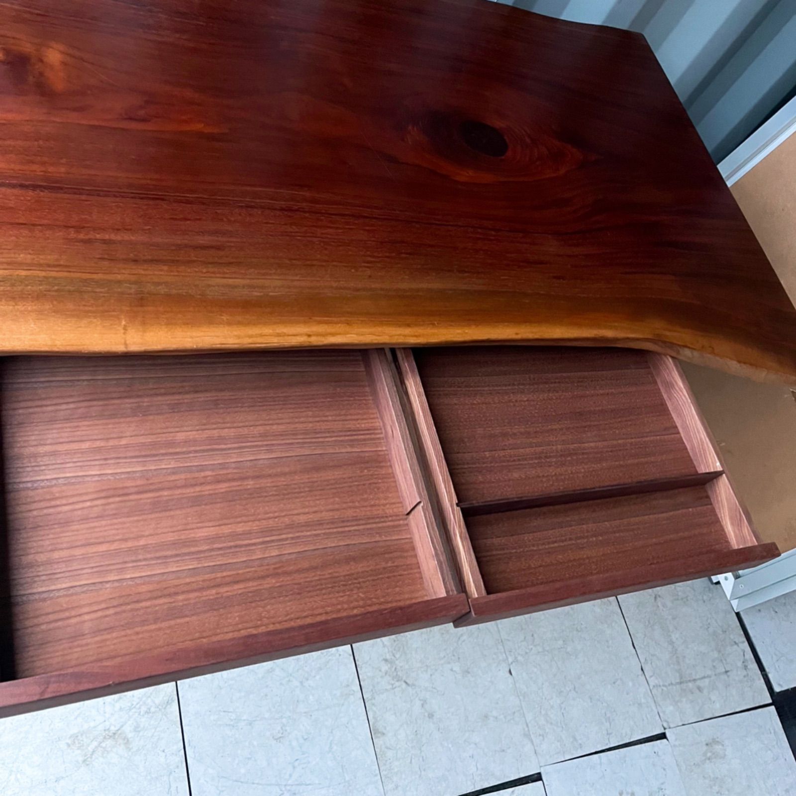 取付無料！天然木一枚板天板 引き出し付きおしゃれアンティークダイニングテーブル✨ 取付無料！天然木一枚板天板 引き出し付きおしゃれアンティーク