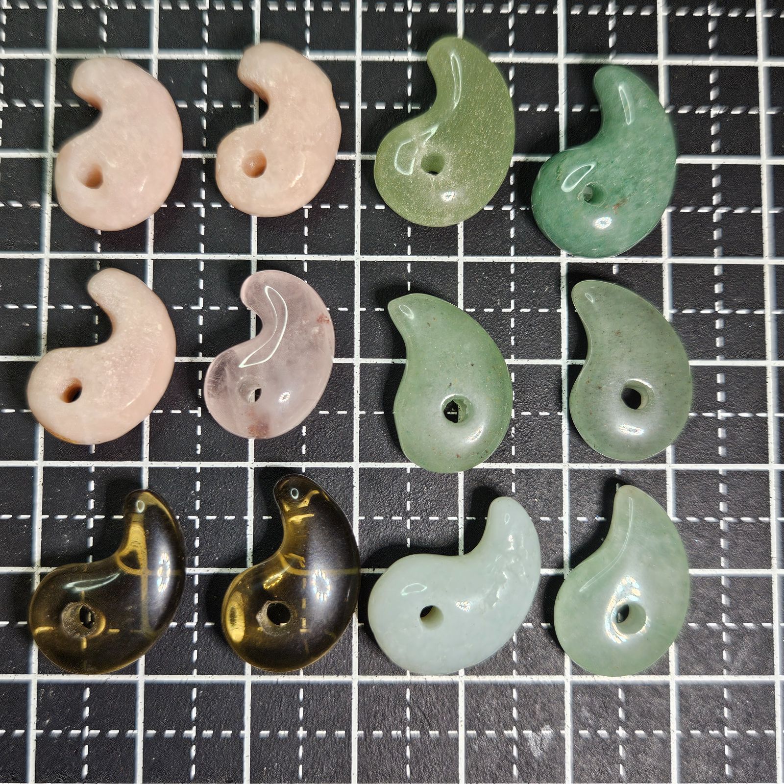 天然石✨ミニ勾玉12個セット✨ - メルカリ