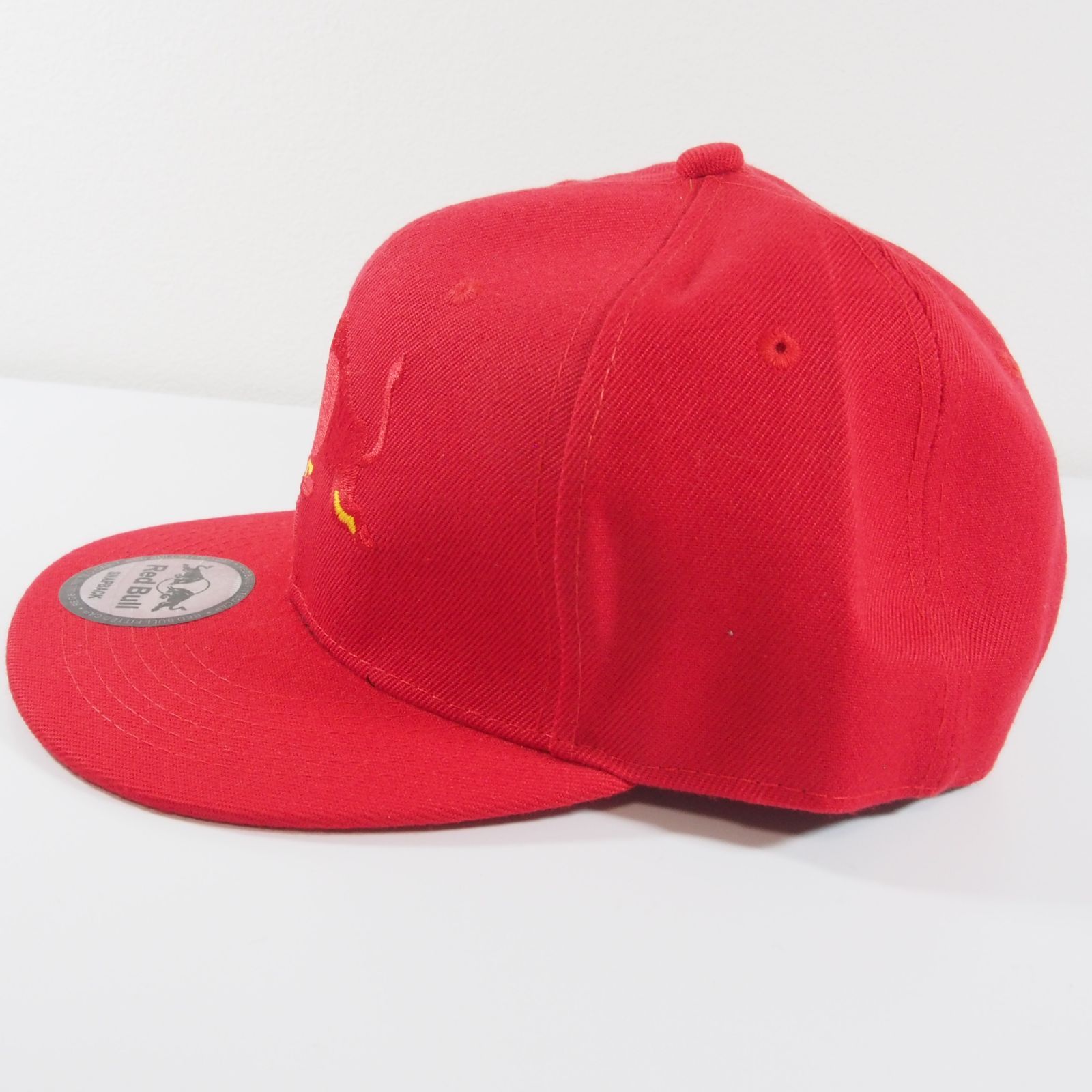 14 赤/赤/直ツバ REDBULL 刺繍 キャップ 帽子 レッドブル