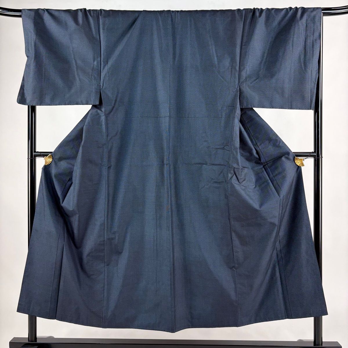 男着物 身丈150.5cm 裄丈71.5cm L 袷 紬 アンサンブル 亀甲絣 紺色 正絹 名品