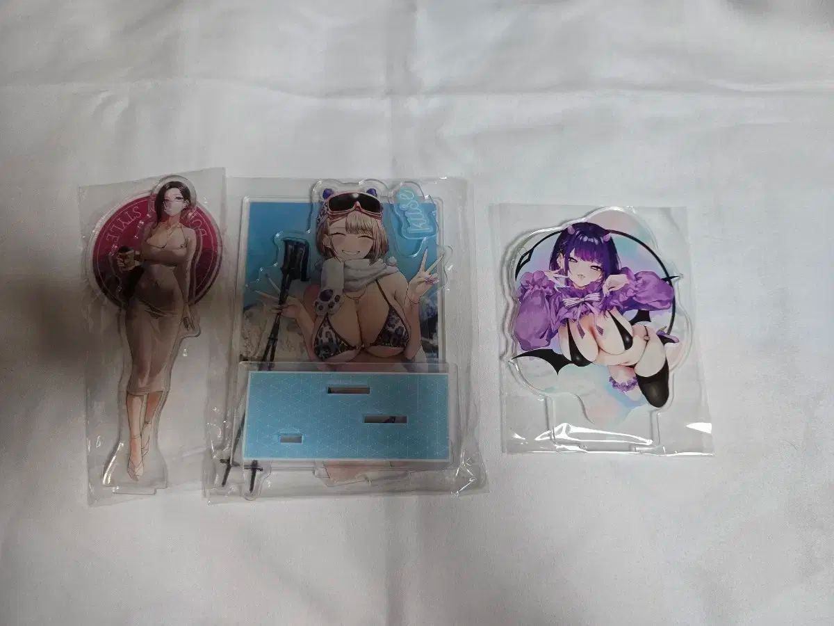 【雷市場（ポンジャン）商品韓国直送】 コミック アクリル グッズ 出品