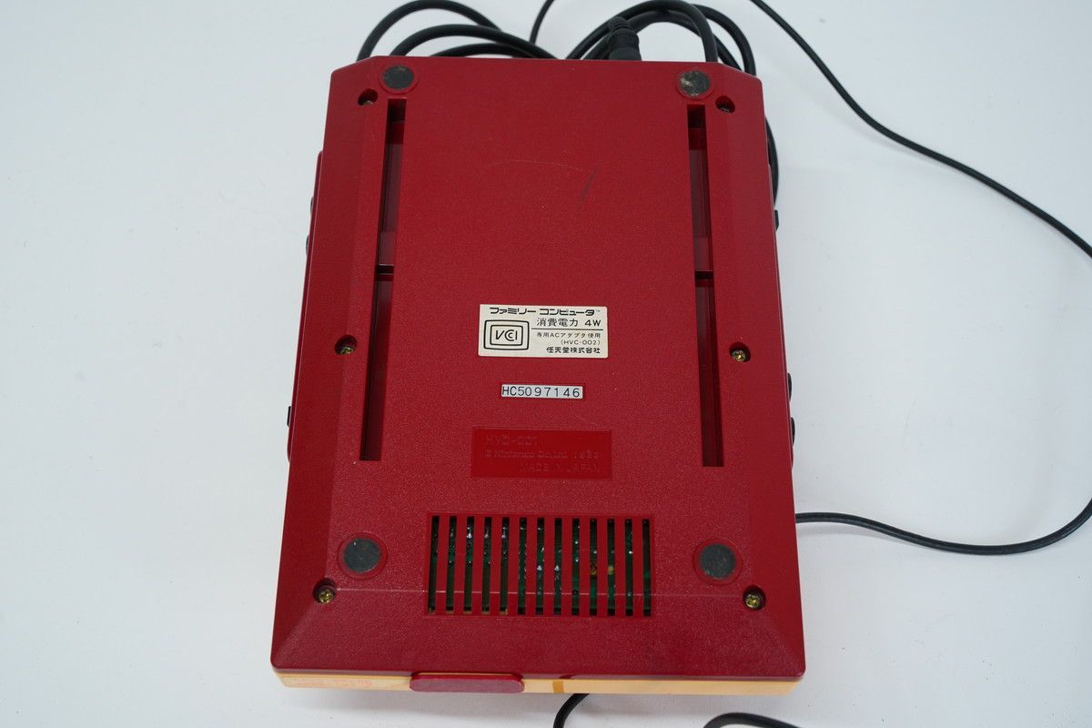任天堂 初代 ファミコン 本体箱付 6台 セット ファミリー 【未使用品 