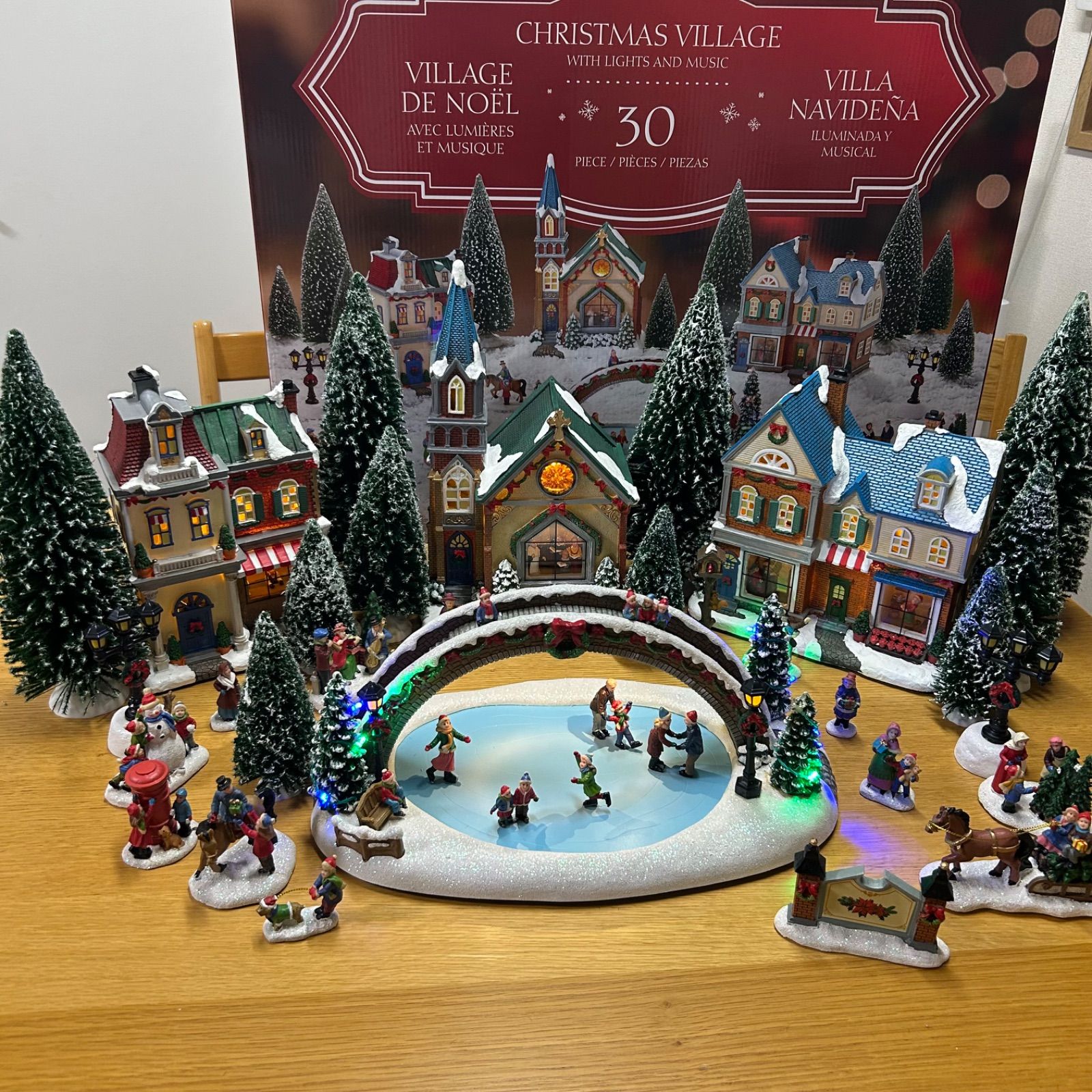 コストコ クリスマスヴィレッジ 30ピース 飾り 置物
