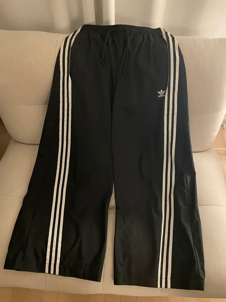 adidas アディダス アディレニウム トラックパンツ