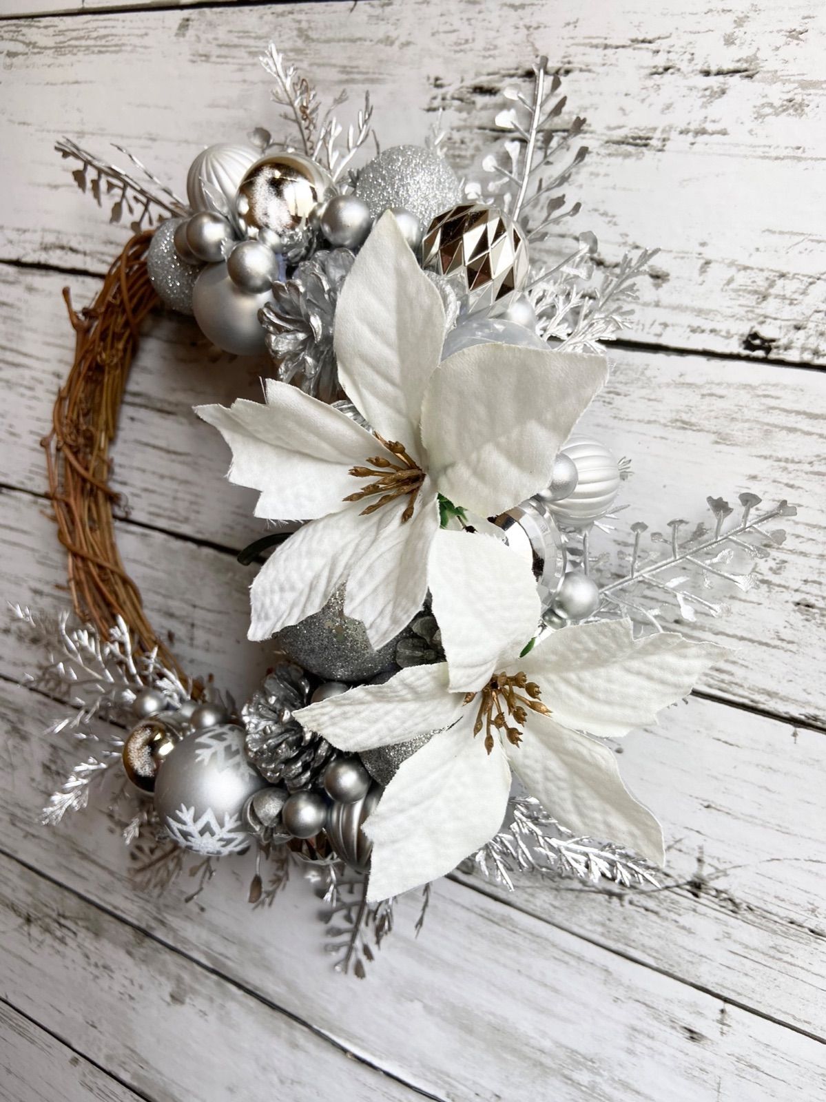 4-336クリスマスリース ホワイト 大人クリスマス ポインセチア - メルカリ