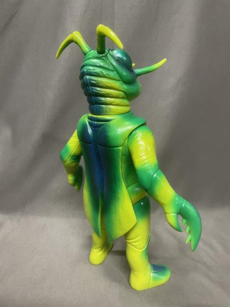 メディコムトイ製 東映レトロソフビコレクション キリギリスグレイ