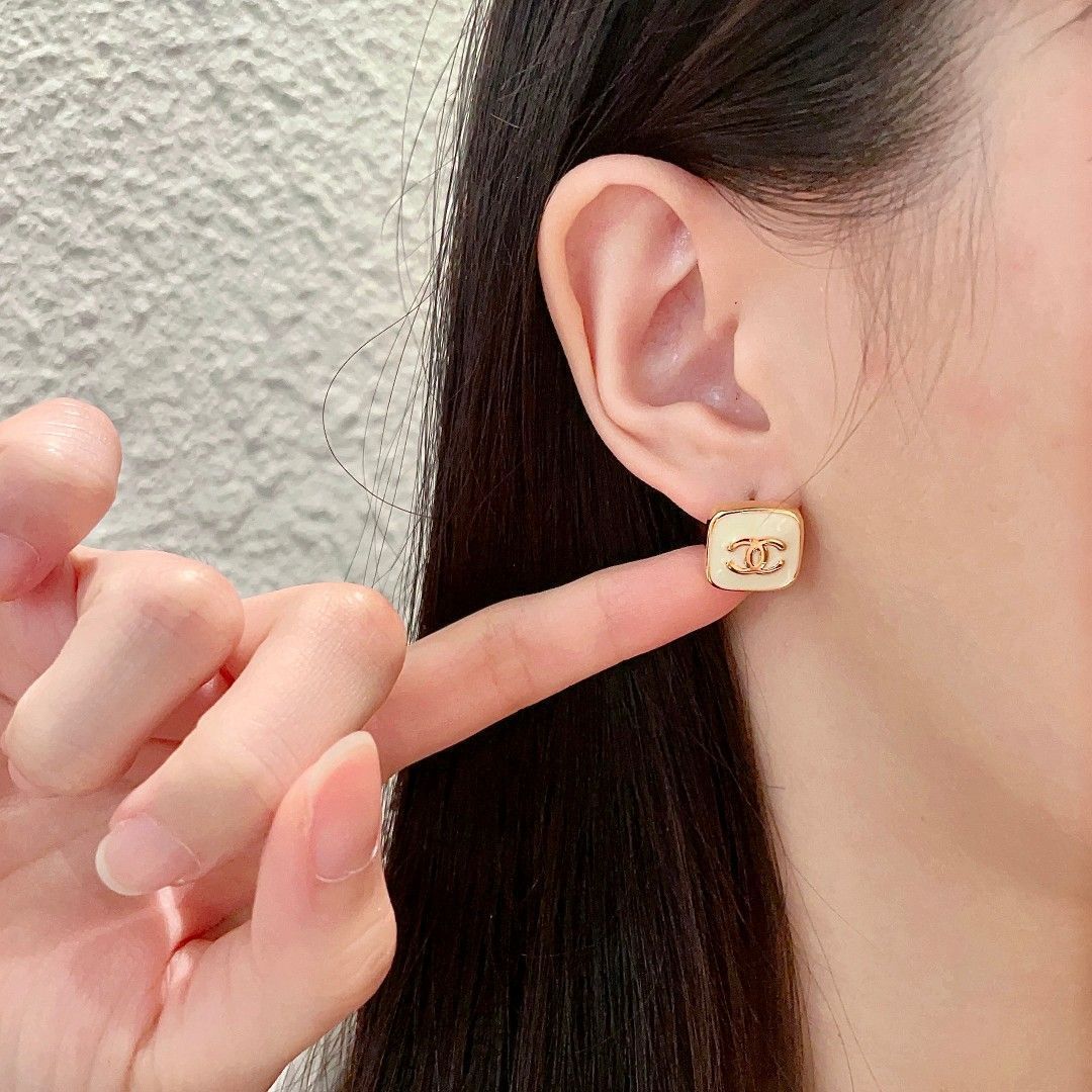 【シャネル】 ピアス スウィートエレガンス ☆パールがきれい☆シャネル ピアス (CHANEL/ピアス) ABE547