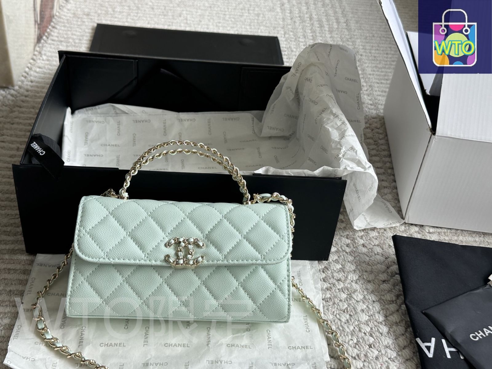 【シルバー♢スマホも入る】CHANEL ケリーショルダーバッグ 店頭には並ばない！レア商品】CHANEL ショルダーバッグ ケリー