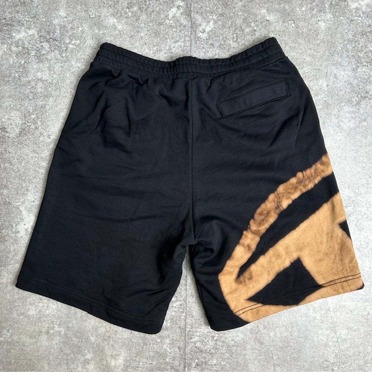 DIESEL ディーゼル p-crow-bleach スウェットショートパンツ DIESEL ディーゼル p-crow-bleach スウェットショートパンツ