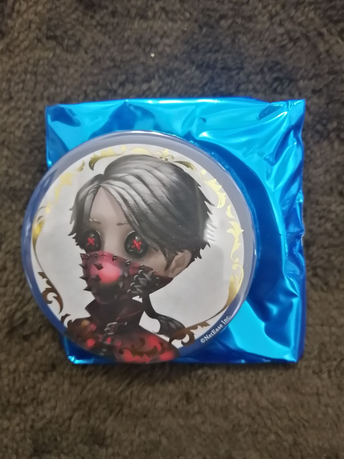 第五人格 UR 設定画 缶バッジ 納棺師 - メルカリ