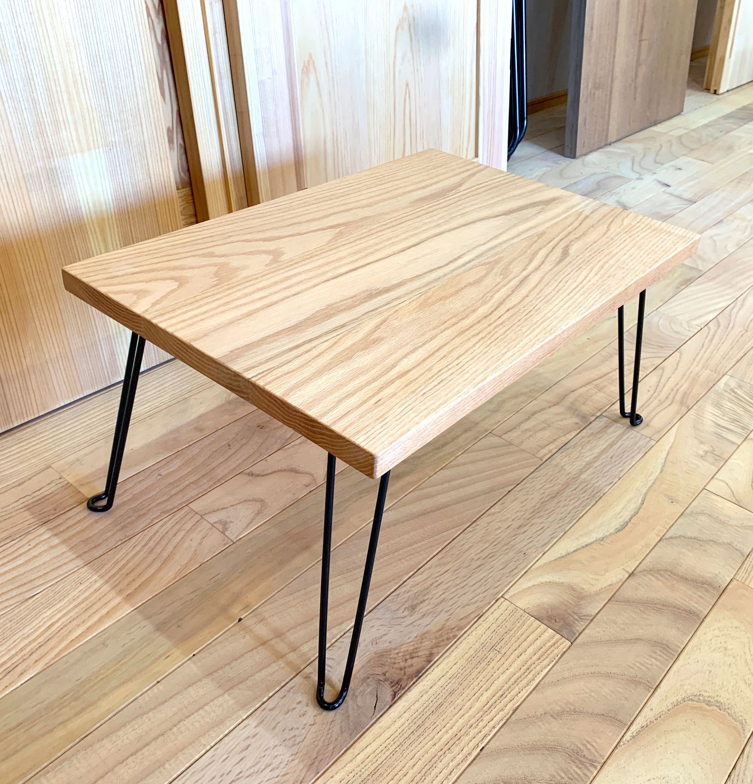 レッドオーク集成材の折りたたみテーブル ちゃぶ台 T143