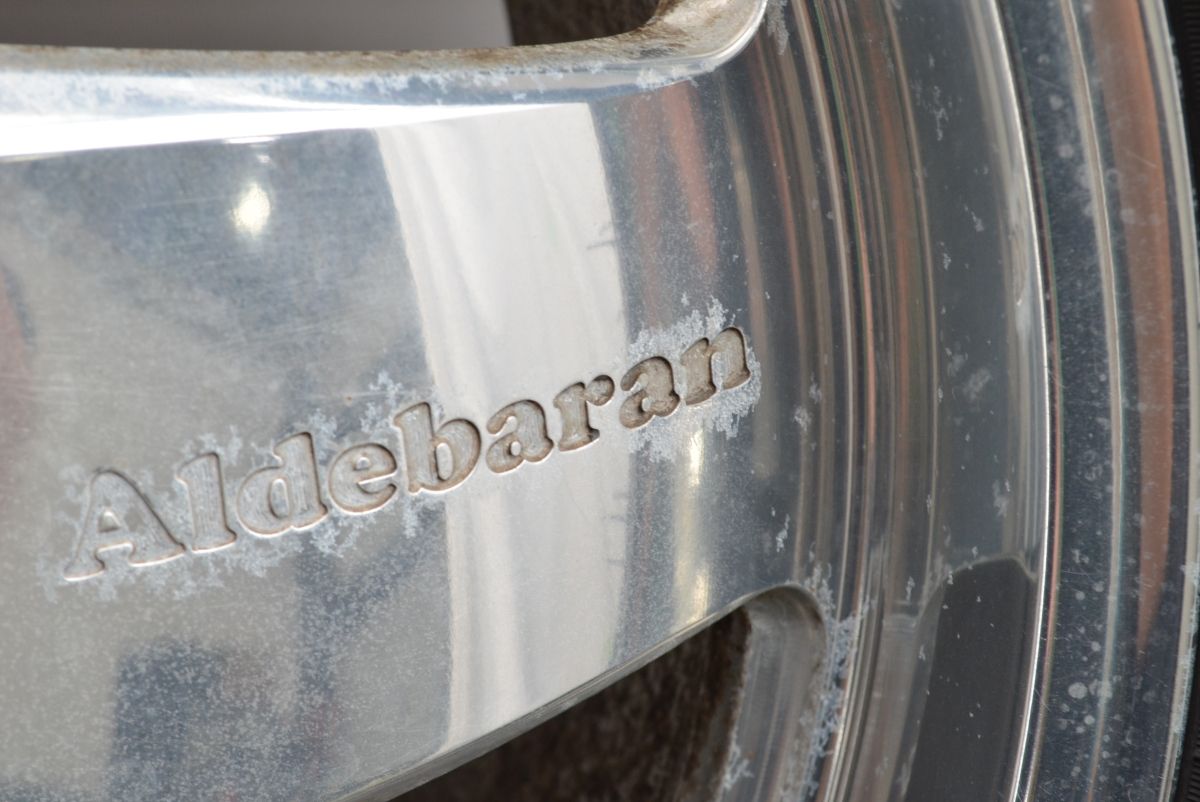 ランクル タンドラ