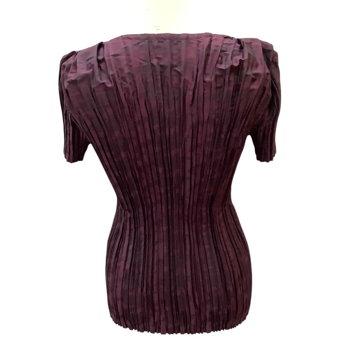 【美品】ISSEY MIYAKE イッセイミヤケ 半袖Tシャツ パープル ISSEY MIYAKE(イッセイミヤケ) 半袖TシャツIM22JK044 IM22JK044