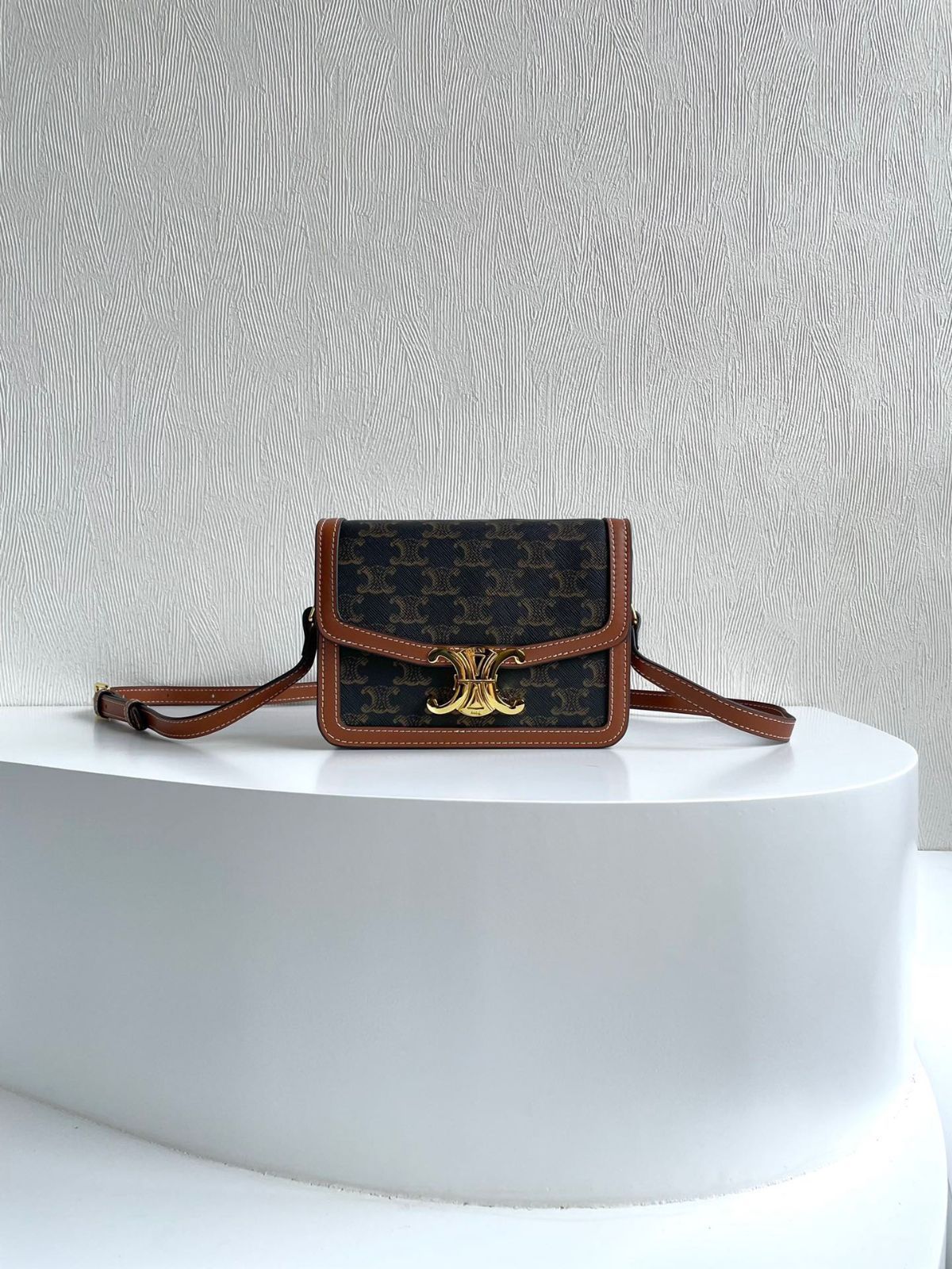 今日 CELINE セリーヌ バッグ 財布 な価格で在庫あり -MM輸入1