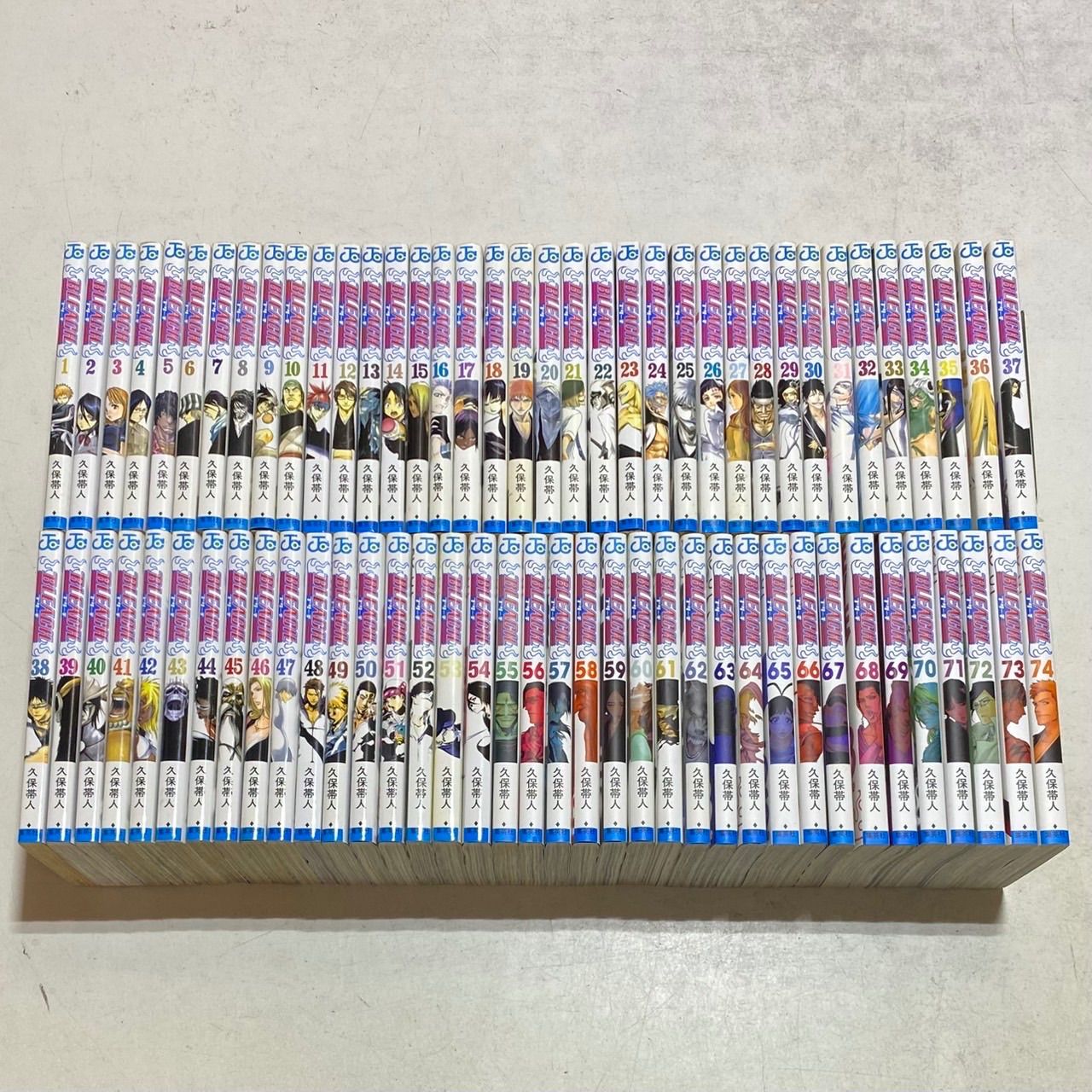 BLEACH 1〜74巻　全巻　+BLEACH 13BLADEs.付き BLEACH vol.1-74 manga Complete set Shonen Jump comics
