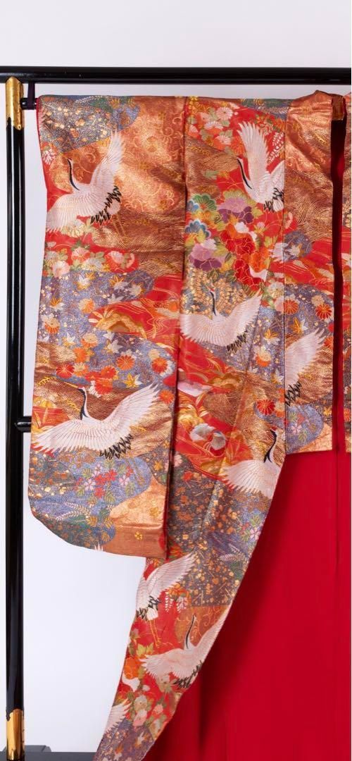 50%OFF! 125,000円→62,500円】花嫁色打掛け 朱色/金刺繍 鶴/菊、牡丹 
