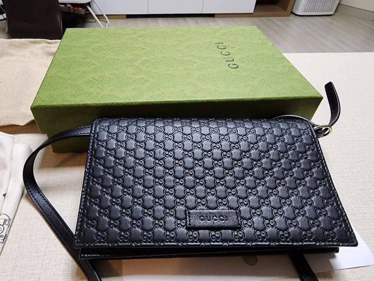 GUCCI グッチ マイクロシマ クロスバッグ