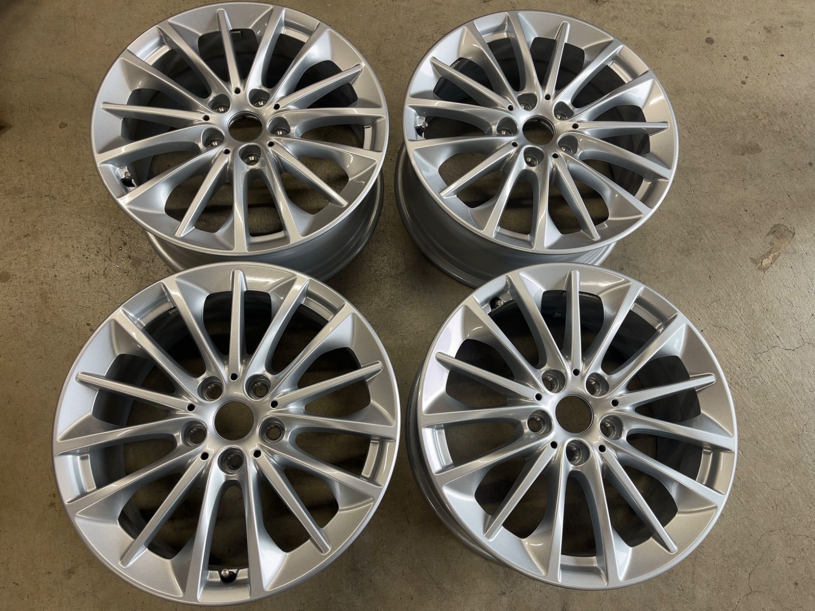 BMW F40 F44 1シリーズ 純正品 17インチ 4本セット