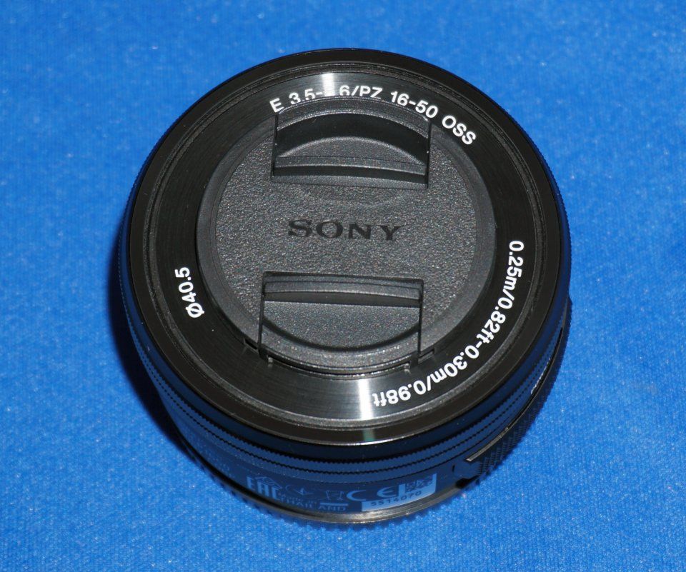 新品 SONY レンズ SELP1650 未使用