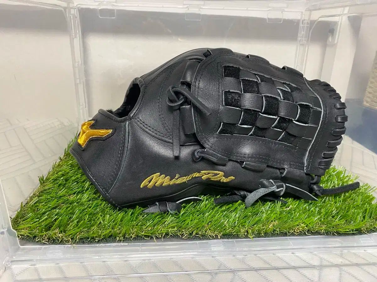 Mizuno ミズノ プロ 李義理 イ ウィリ モデル