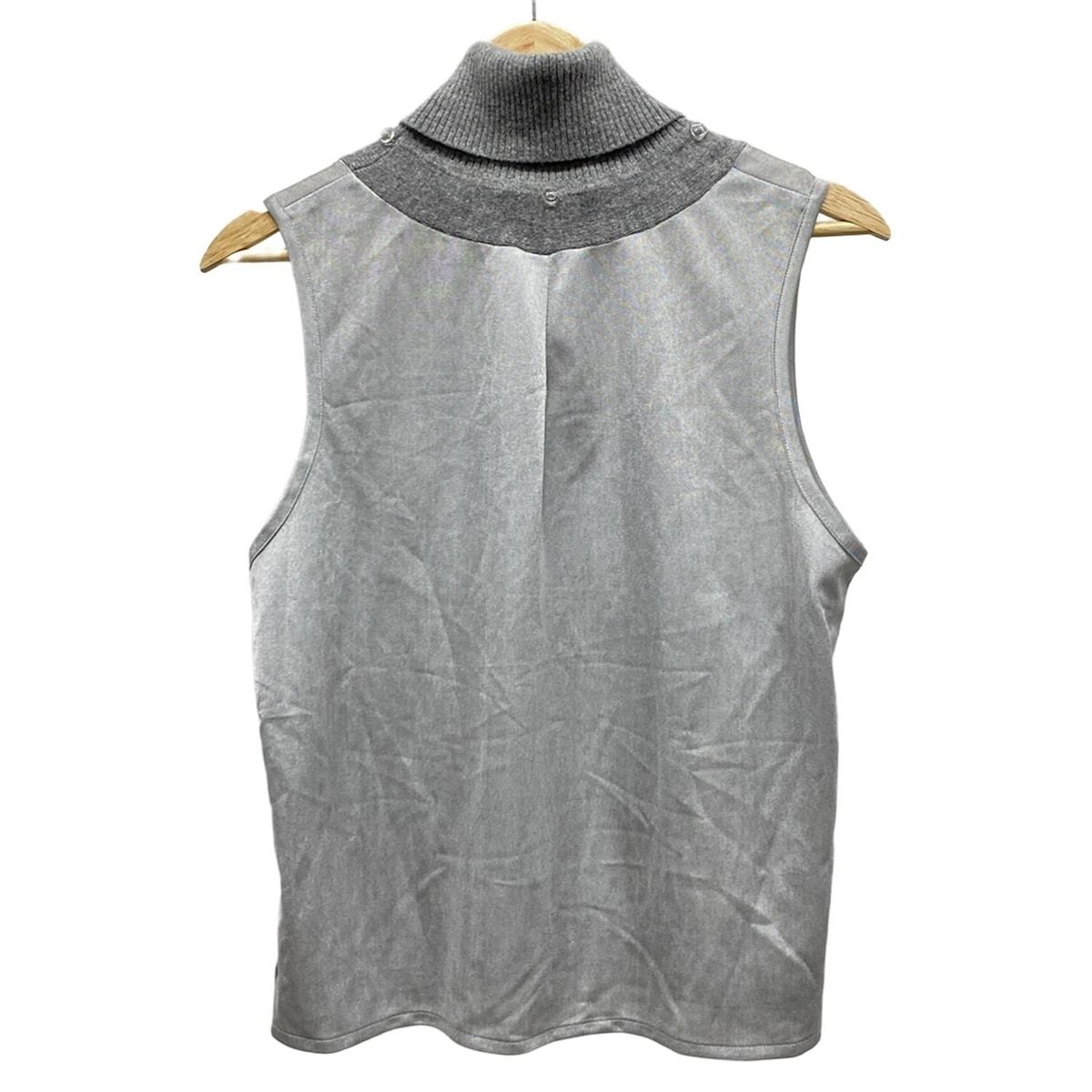 LANVIN SPORT(ランバンスポーツ) ノースリーブカットソー サイズ38 M レディース美品  - グレー×シルバー タートルネック/ノースリーブ LANVIN SPORT(ランバンスポーツ) ノースリーブカットソー サイズ