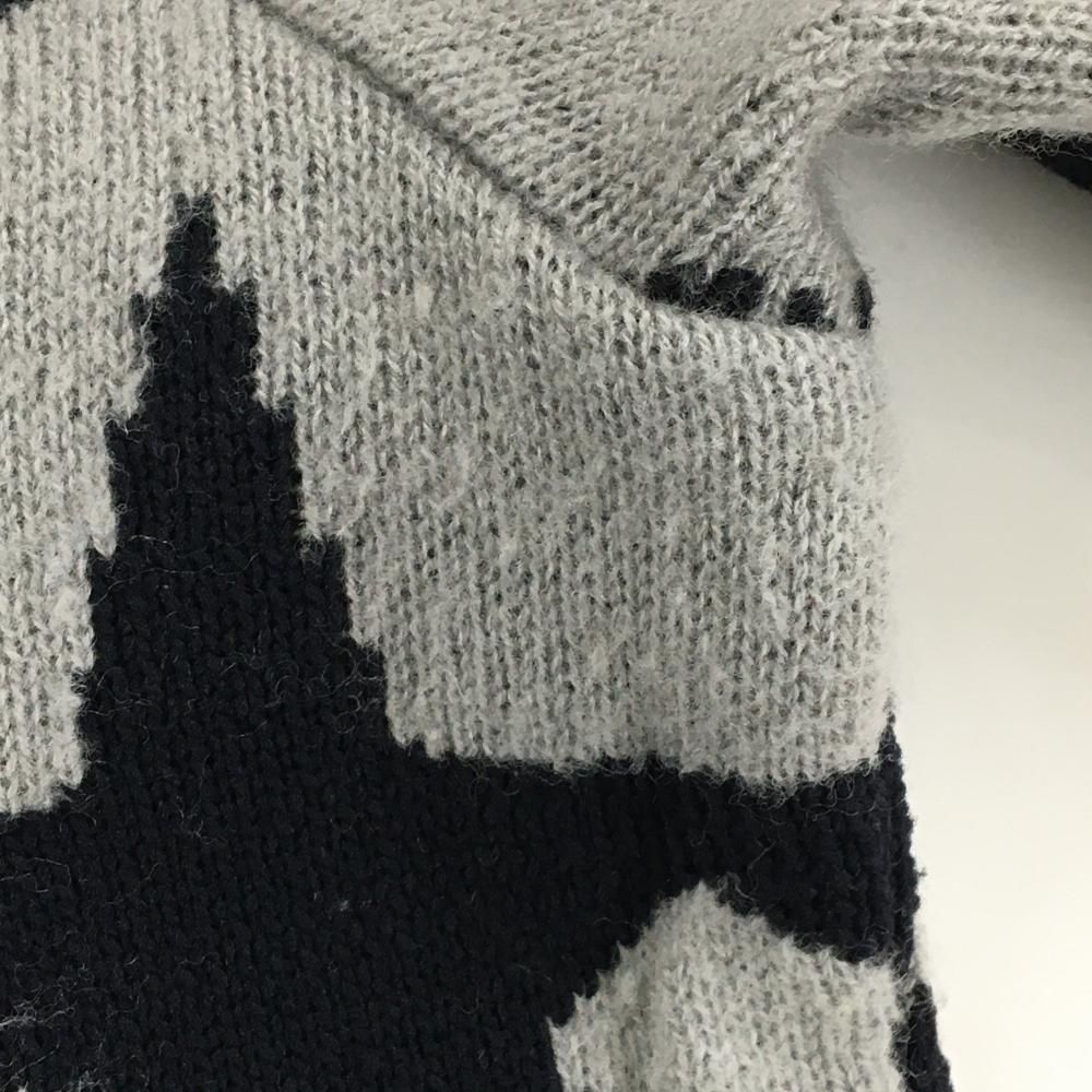 グレー×ネイビー 胸元星