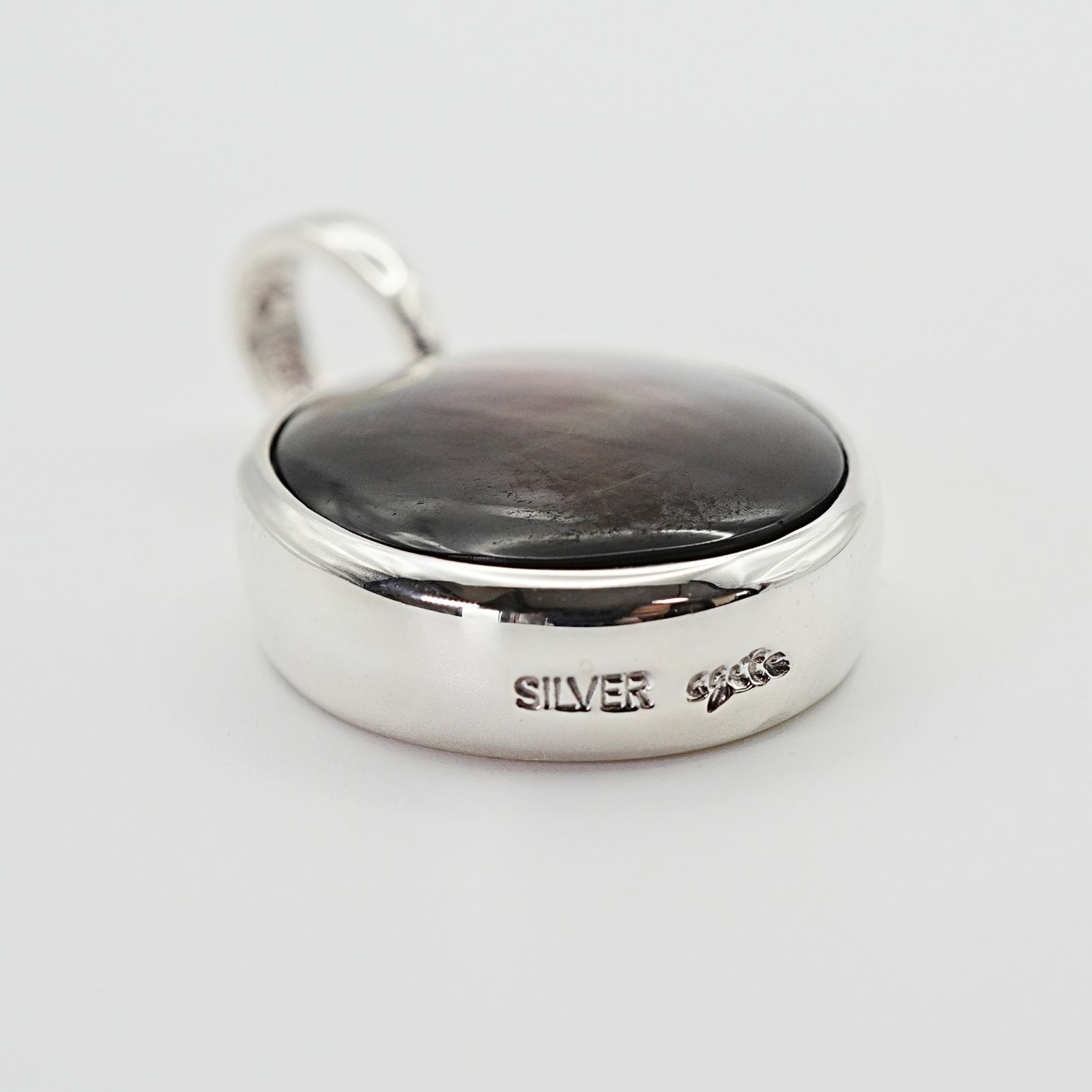 絶対にお買得! アガット シルバー オーバル 黒蝶 シェル ネックレストップ|25-1574S ワゴンセールも実施中。