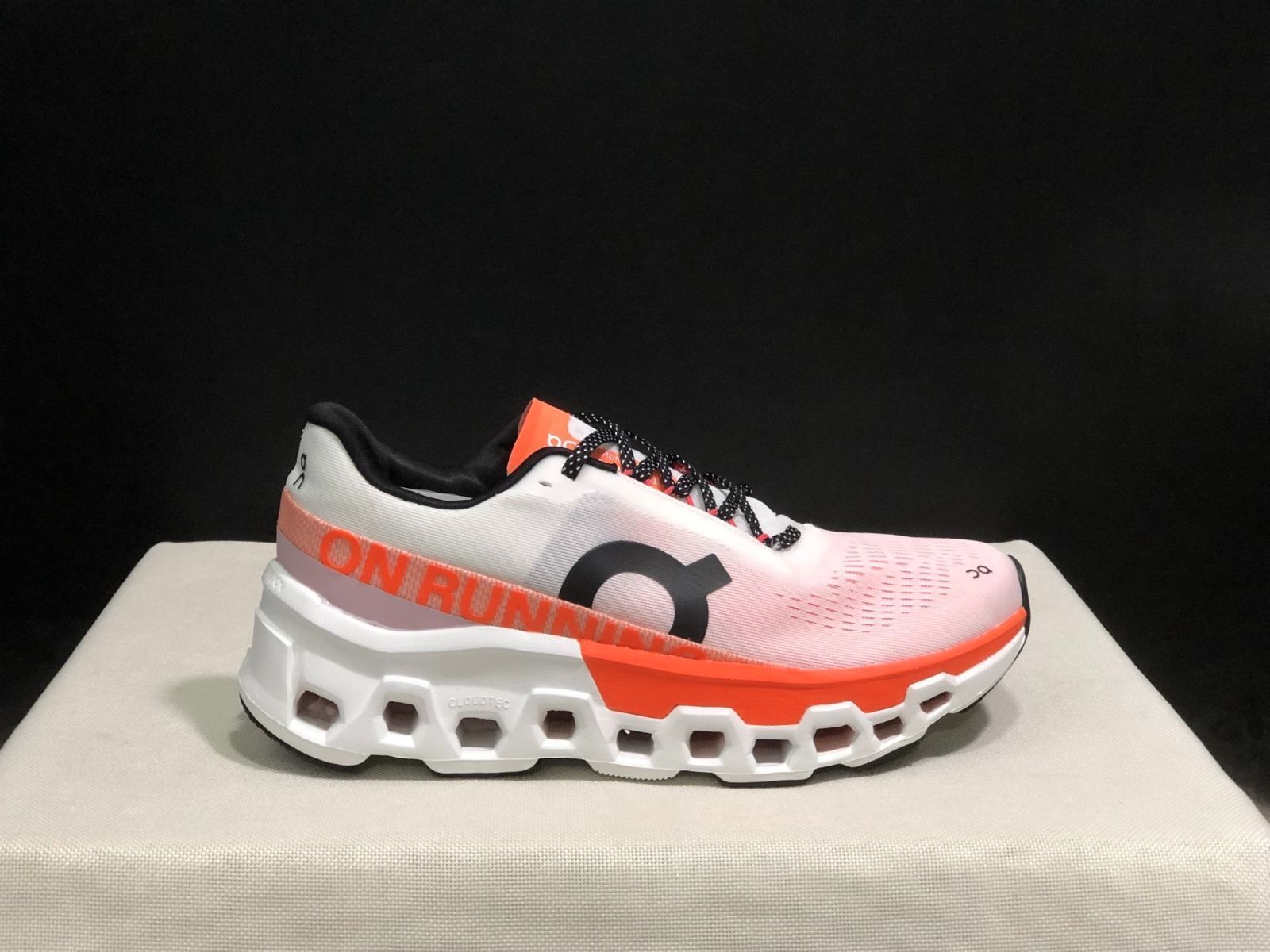 新品 On Cloudmonster 2 クラウドモンスター2 メンズ・ウィメンズ 