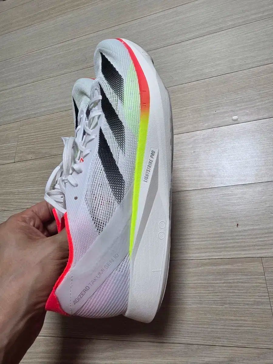 adidas タクミセン10