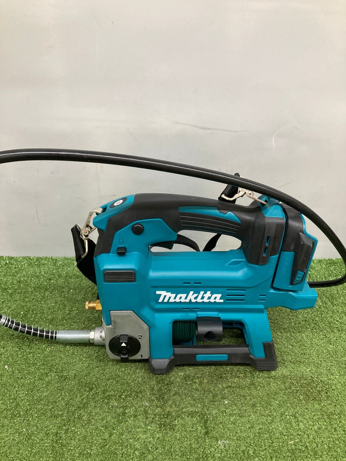 中古品】【0921】☆マキタ 18V充電式グリスガン GP180DZ 本体 中古品】【0921】☆マキタ 18V充電式グリスガン GP180DZ 本体
