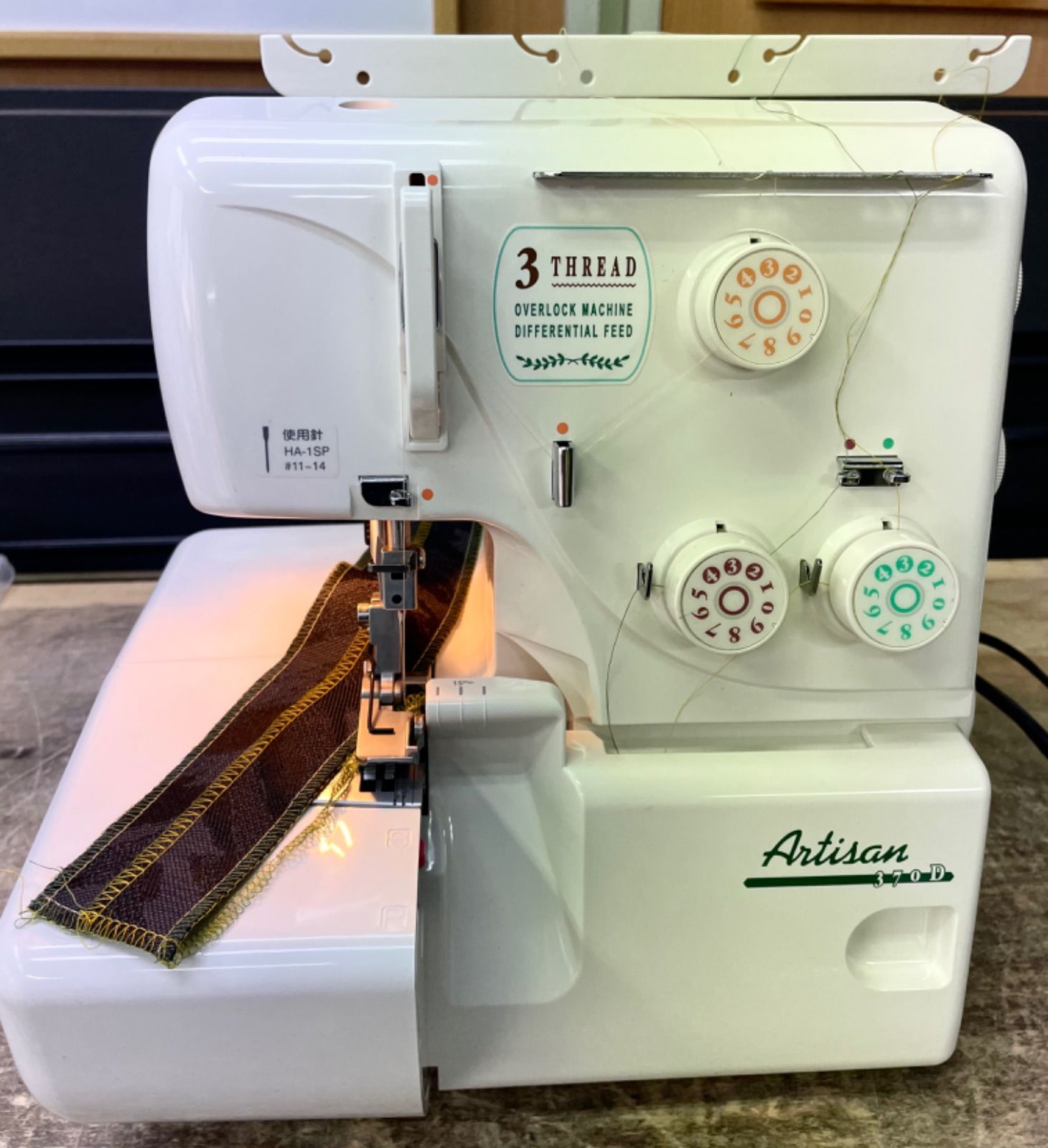 ジューキ3本糸ロックミシン アーチザン370D - メルカリ 