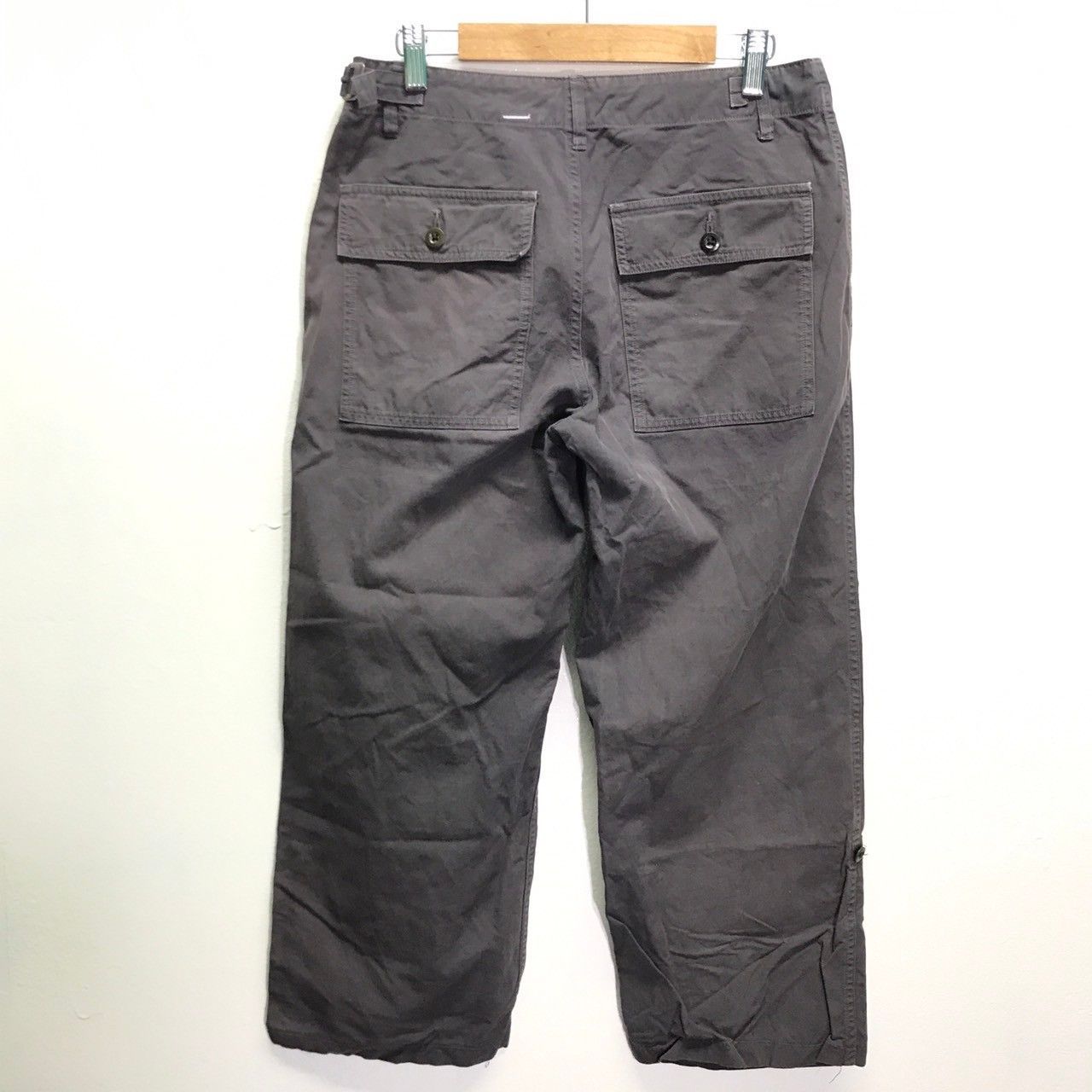 2022年モデル　MHL. グルカパンツ　ミリタリーカーゴ　マーガレットハウエル LOOKBOOK MEN SUMMER 2022 MHL. | MARGARET HOWELL