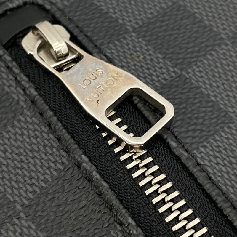 VUITTON